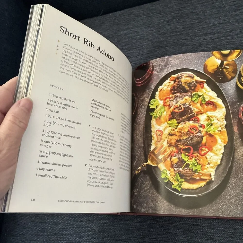 Snoop Dogg Presents Goon with the Spoon : A Cookbook by Snoop Dogg and Earl...